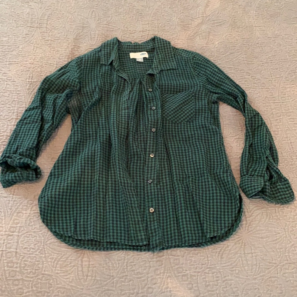 Old Navy Green & black lightweight plaid